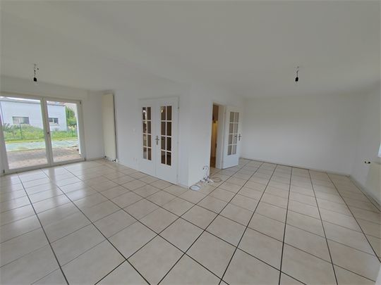 Location Maison 150.14 M² VILLAGE-NEUF 2 230 € - Photo 1