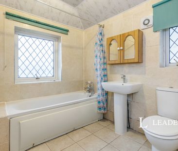 3 bedroom house to rent Selwood Road, SM3 - Photo 6