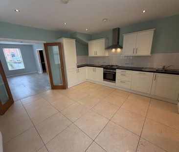 4 Gransha Wood Old Dundonald Road, Dundonald, - Photo 2