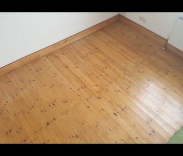 1 Bed Flat, Waddon Road, CR0 - Photo 3