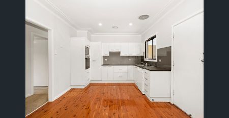 Three Bedroom Home - Photo 5