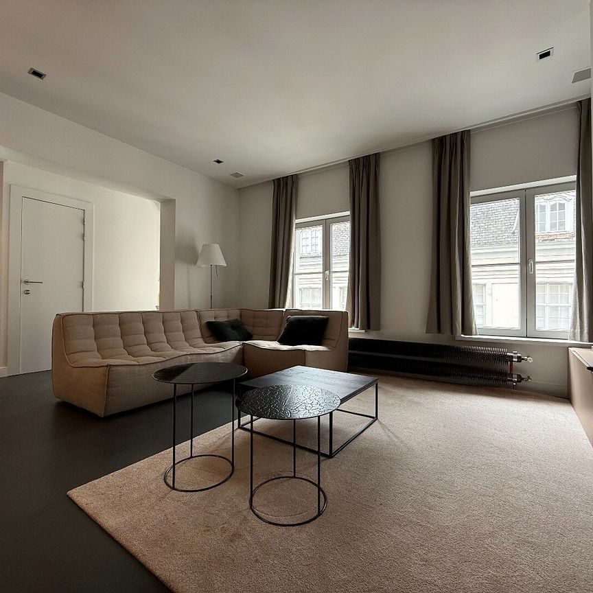 Exclusief gemeubeld duplexappartement met uniek zicht op de Graslei en Korenlei - Foto 1