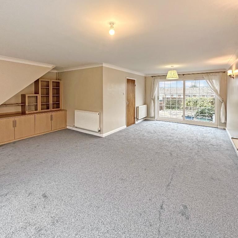 3 bedroom terraced house to rent - Photo 1