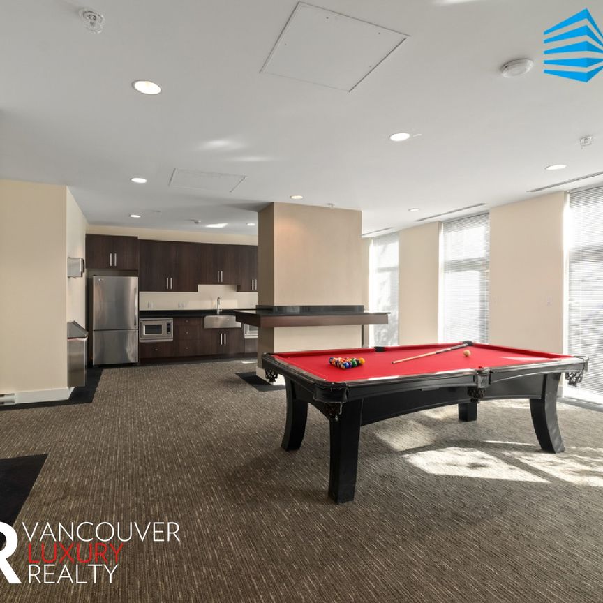 Condo in Downtown Vancouver, BC - Photo 1