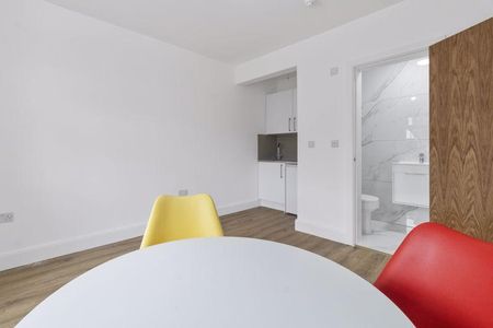 Property to rent - Photo 5