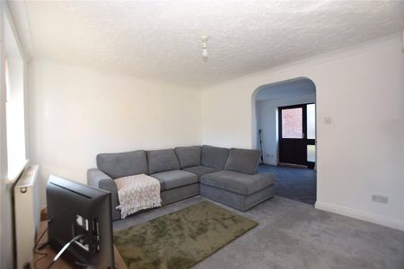 2 bedroom semi-detached house to rent - Photo 2