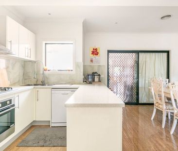 Glen Waverley - Photo 3