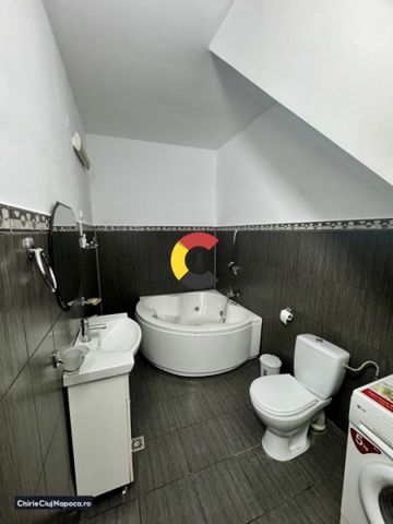 Casa cu 4 camere si curte, Gruia, zona 7 strazi, parcare - Photo 3