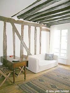 Logement à Paris, Location meublée - Photo 2