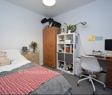 6 Bedroom House Langdale Avenue - Photo 4