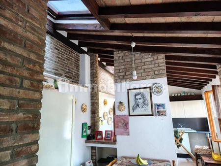 Bilocale Borgo del Correggio, Centro Storico, Parma - Photo 4