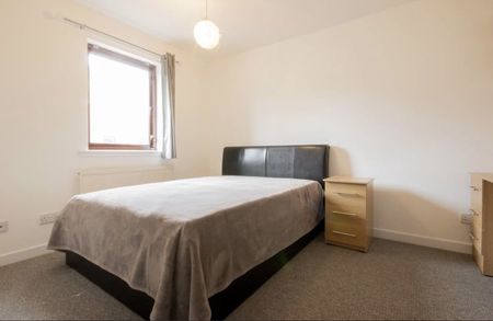 4 Bed Flat, Sienna Gardens, EH9 - Photo 2