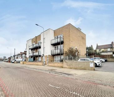 Newham Way, London E6 - Photo 4