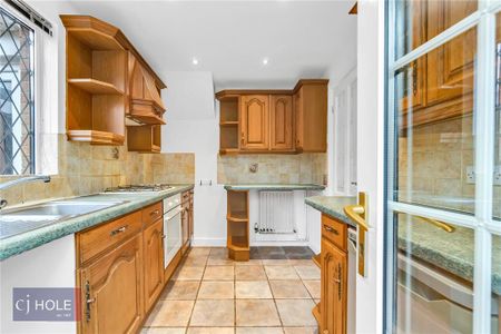 3 bedroom semi-detached house to rent - Photo 3