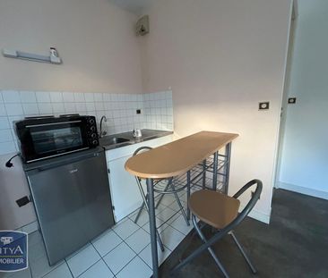 Location Appartement 1 pièce 23m² LAVAL 53000 - Photo 2