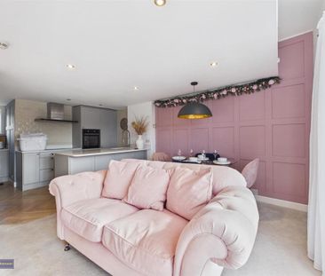 2 bedroom property to rent - Photo 2