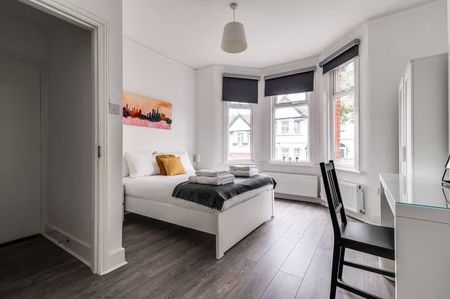 2 Bed Flat, Mostyn Avenue, HA9 - Photo 3