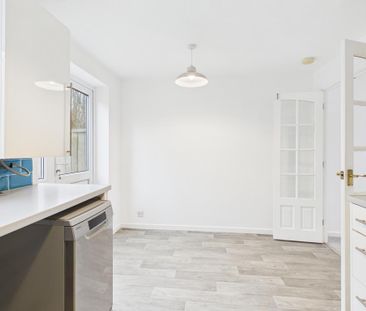 2 bedroom semi-detached house to rent - Photo 3