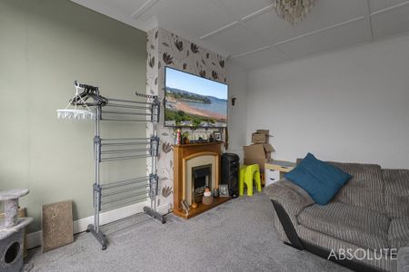 3 bedroom property to rent - Photo 4