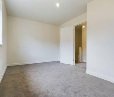 2 bedroom end of terrace house to rent - Photo 4