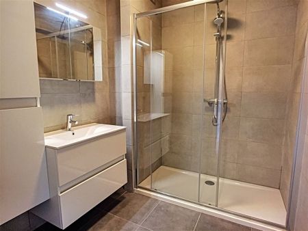 Appartement te NIVELLES (1400) - Photo 2