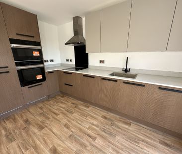 Hollowsbrook Road, Doncaster, New Rossington - Photo 6