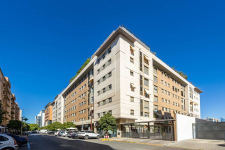 Luxury Flat for rent in Seville, Spain - Photo 2