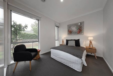 Low maintenance family living - Photo 3