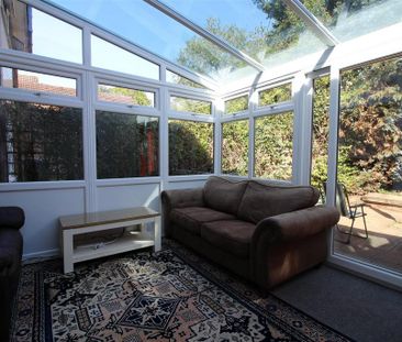 5 bedroom semi-detached house to rent - Photo 1