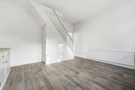 2 bedroom terraced house to rent - Photo 2