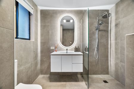 Stylish Family Living in a Peaceful Location - Photo 4