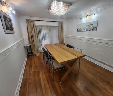 4 bedroom detached house to rent - Photo 2