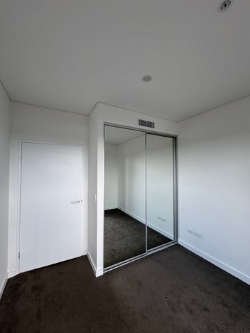 Castle Hill - Photo 2