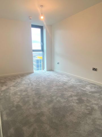 2 Bed Flat, Oxygen Tower, M1 - Photo 2