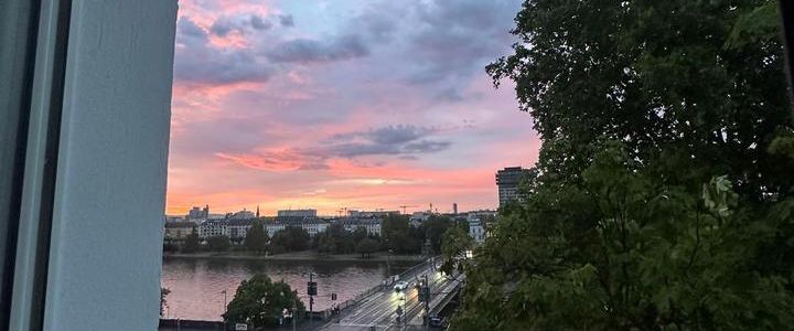 2 Zimmer-Wohnung ( 50m2) mit Balkon und Aufzug- ab sofort ver - Foto 1