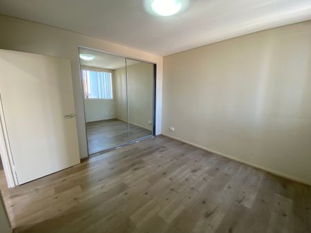 Walk to Local Shops & Granville Station - Photo 2