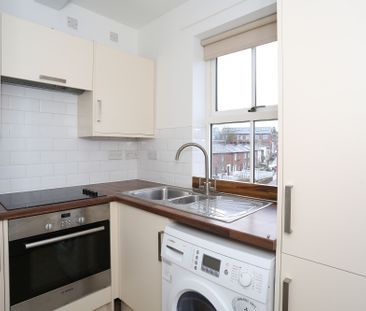 Available unfurnished from 15/12/2025 - Photo 1