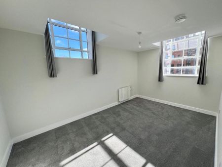 3 bedroom flat to rent - Photo 2