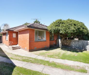 Charming 2-Bedroom Unit in the Heart of Springvale - Photo 1