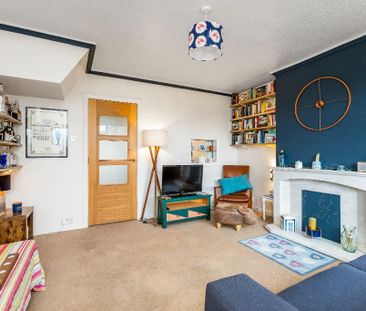 3 bedroom terraced house to rent - Photo 2