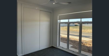 Brand New Luxury Home For Rent - Photo 4