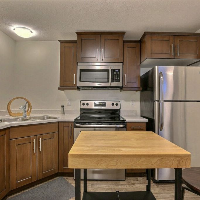 Charming Basement Studio for Rent! - Photo 1