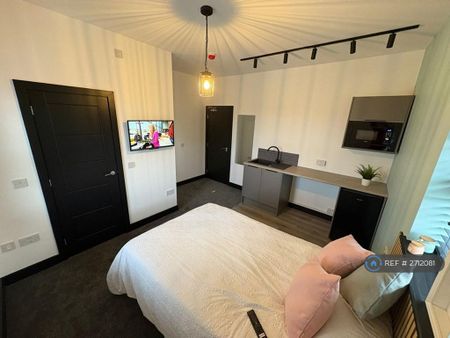 1 bedroom in a house share to rent - Photo 5