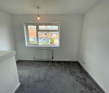 3 bedroom end of terrace house to rent - Photo 2