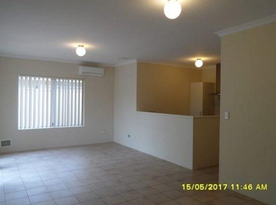 Quality house with a double garage - Photo 1