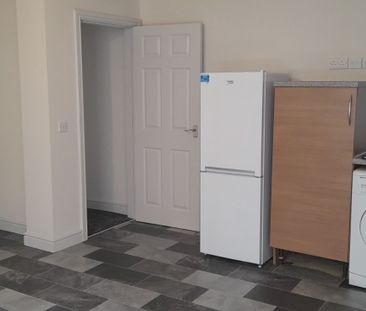 WF1, Wakefield - Photo 1