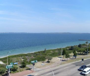 Excellent Water and City Views - Photo 5