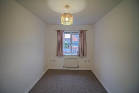 3 bedroom semi-detached house to rent - Photo 4