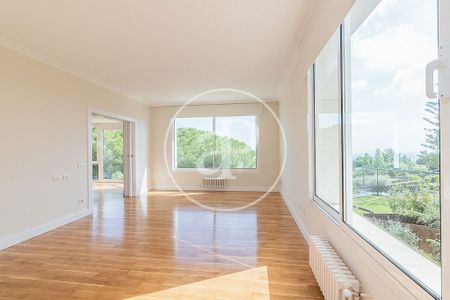 5 bedroom luxury Villa for rent in Barcelona, Spain - Photo 2