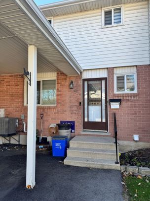 For Lease - 1318 Highbury Avenue Unit# 71, London East, Ontario - Photo 1